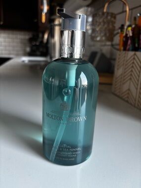 Molton Brown Coastal Cypress & Sea Fennel Fine Liquid Hand Wash